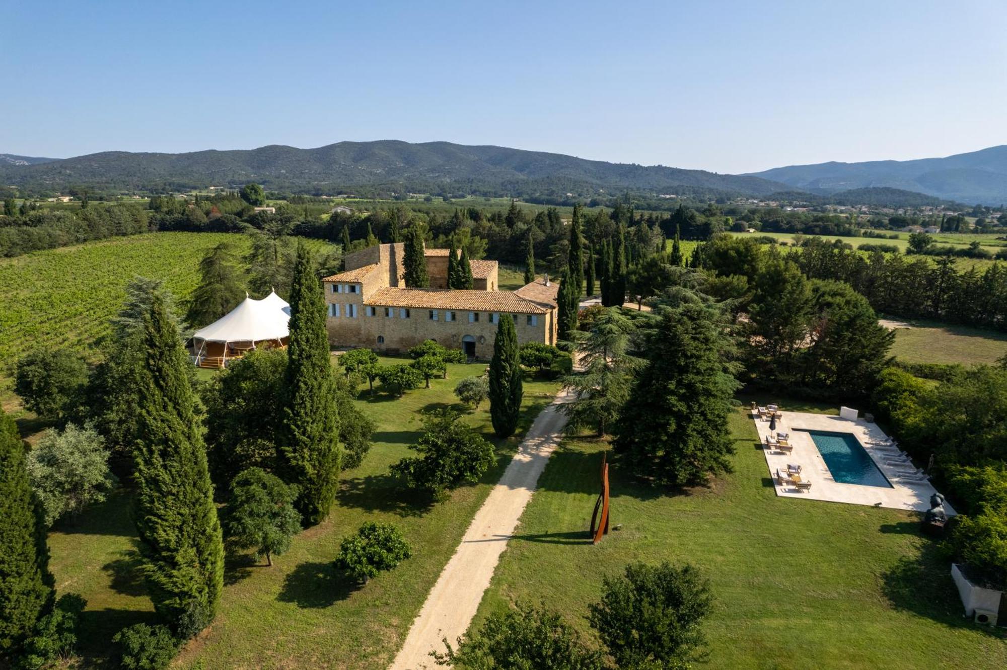 Chateau Saint-Pierre De Mejans Puyvert Exterior foto
